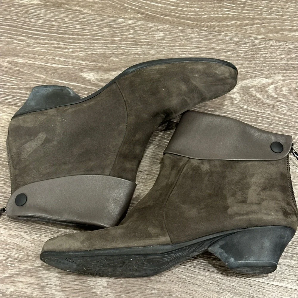 Arche France Calfskin Suede Leather Ankle Boots Taupe Gray Wedge Zip Booties 8.5